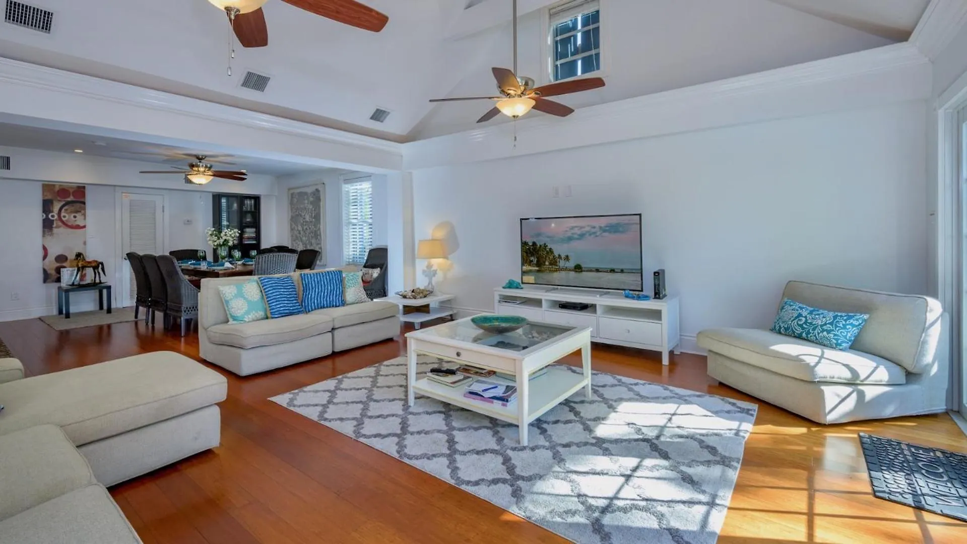 La Grande Reunion By Last Key Realty contacts
